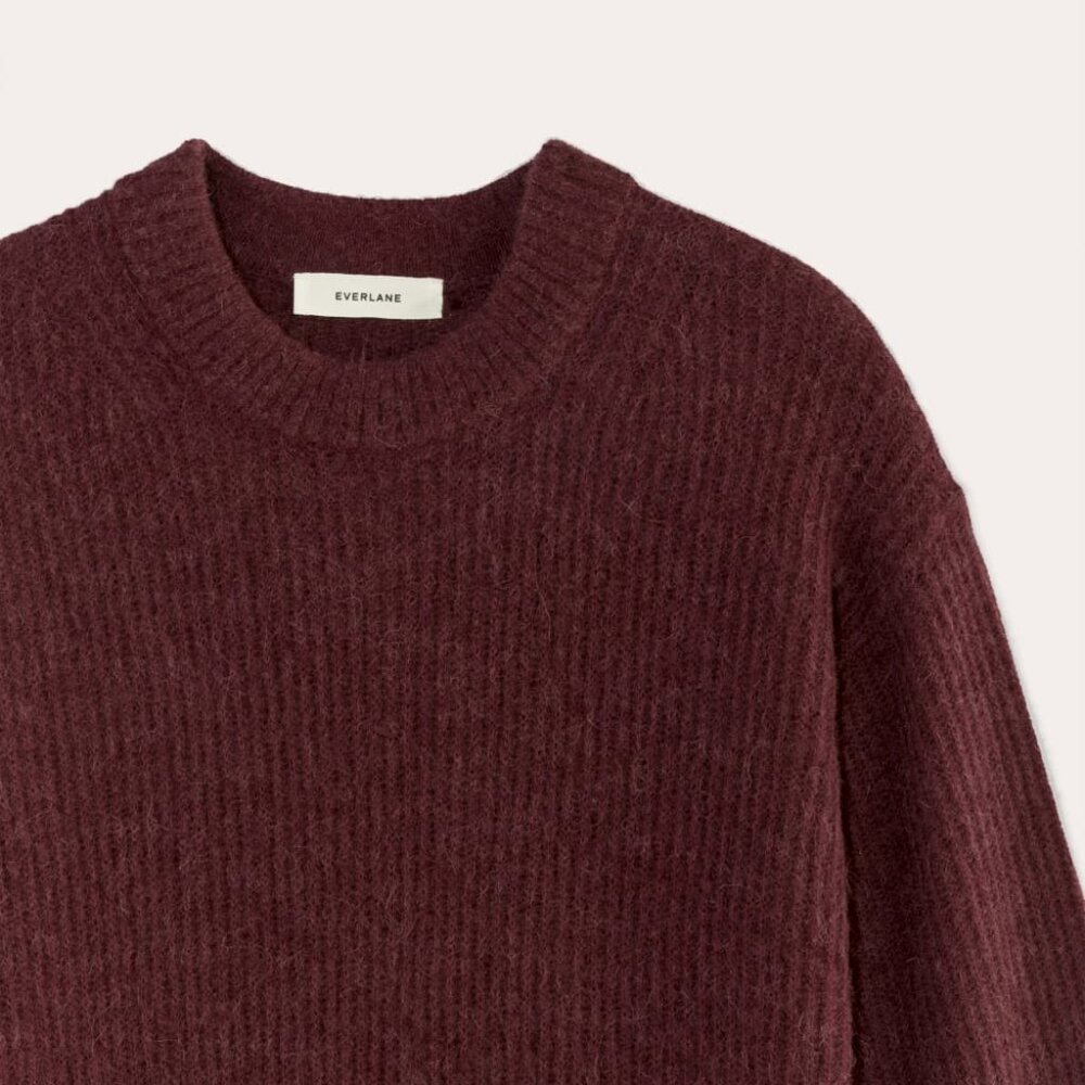 Everlane Cocoon Crew Sweater in Alpaca - Rare Burgundy, Large